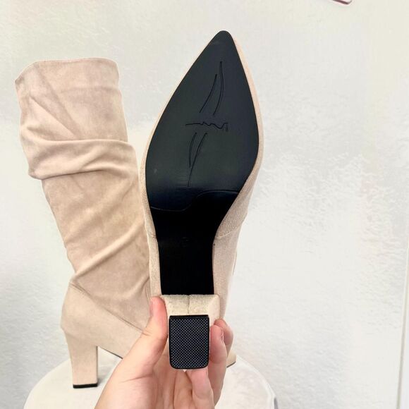 Elegant 90s Style Western Slouchy Nude Tan Faux Suede Knee High Heel Boots 6.5 - Picture 5 of 8